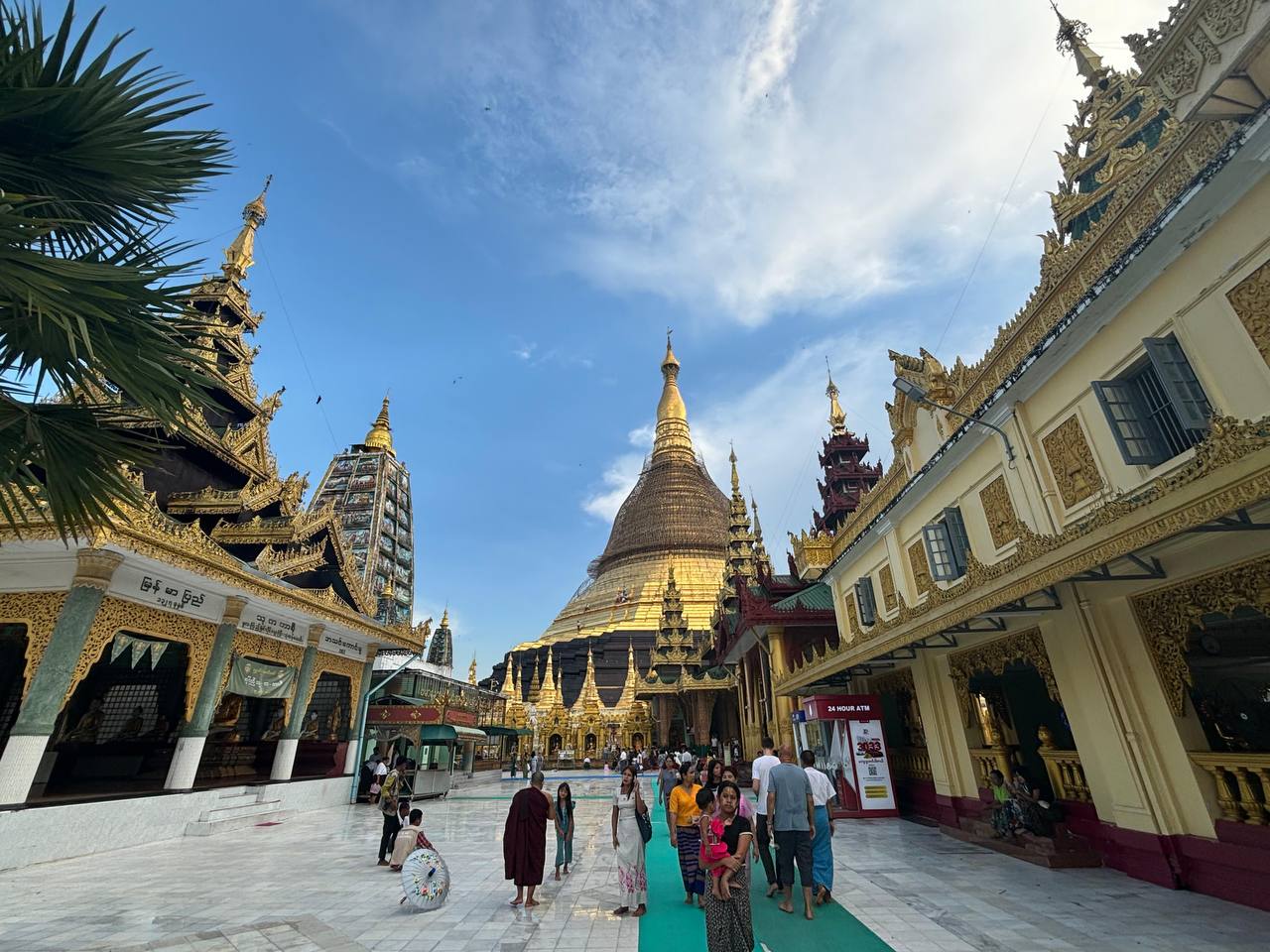 Shwedagon Pagoda Yangon